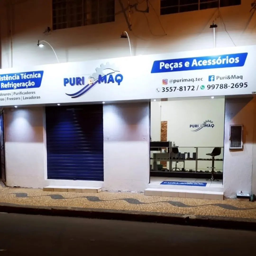 Entrada da loja de peças e acessórios da Puri&Maq